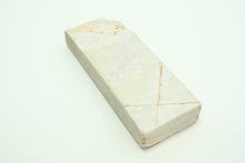 Load image into Gallery viewer, Japanese natural whetstones Umajiyama Renge Suita Sakura