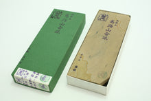 Load image into Gallery viewer, Japanese natural whetstones Umajiyama Karasu Suita