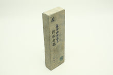 Load image into Gallery viewer, Japanese natural whetstones Shohonyama Shinden Karasu SSK1