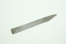 Load image into Gallery viewer, Kiridashi Damascus Koretsu 25mm Right Hand
