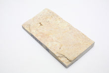 Load image into Gallery viewer, Japanese natural whetstones Hideriyama Renge Suita &quot;Dessert plate&quot;
